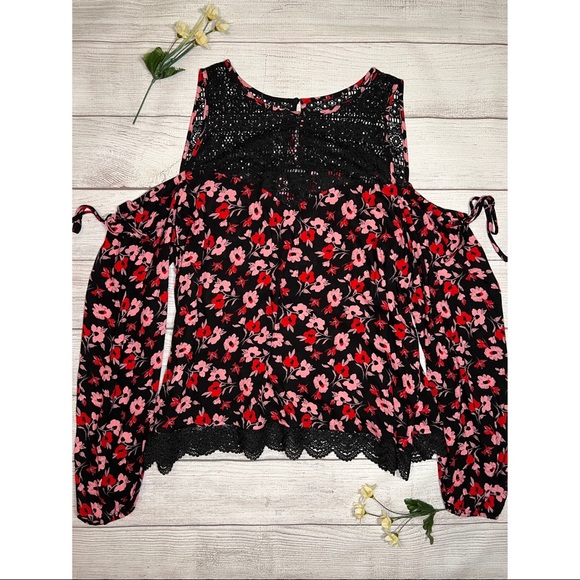 EXPRESS Lace Yoke Cold Shoulder Blouse - Picture 15 of 16